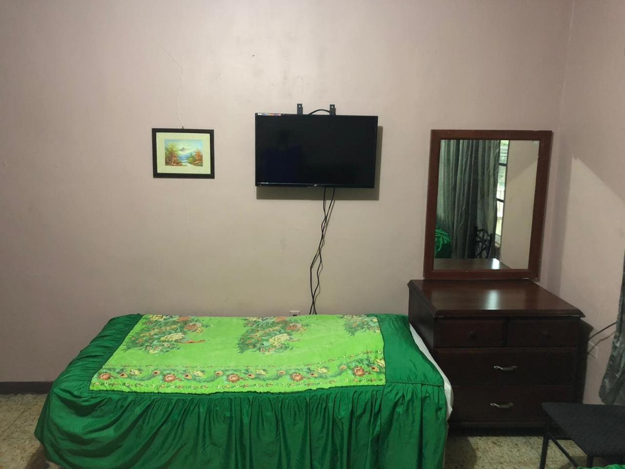 Hotel Guest House Inn San Pedro Sula Exterior photo